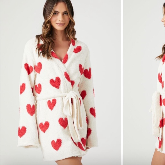 Forever 21 Other - Forever 21 Heart print Robe